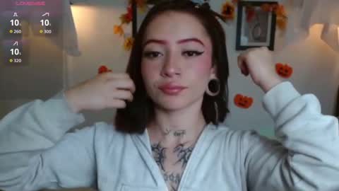 Evanssa lx online show from October 17, 1:15 pm