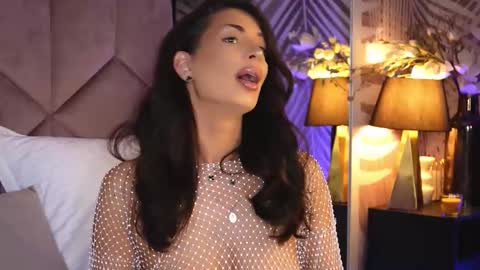 EvaRhea online show from November 6, 4:48 am