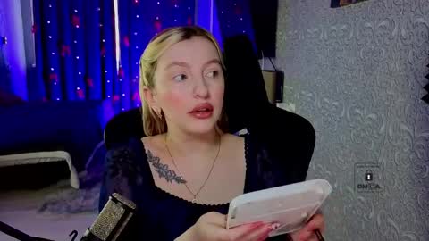 evavibe online show from March 4, 5:37 am