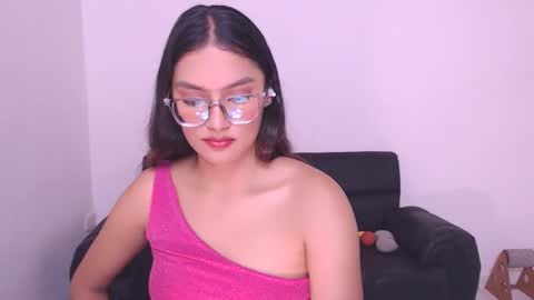 Snapshot of eve_rox18 chatting on December 5, 6:39 pm Eve Rox18 online show from December 5, 6:39 pm