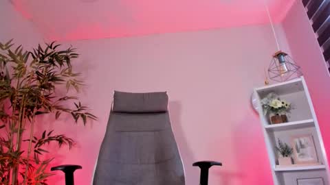 Evee online show from September 10, 1:45 pm