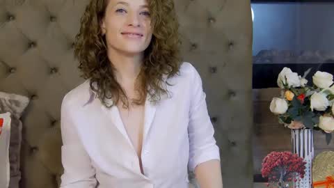 EveHamilton online show from February 15, 12:15 am