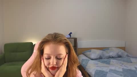 Snapshot of eveleen_soleen chatting on September 28, 2:59 pm Eveleen online show from September 28, 2:59 pm