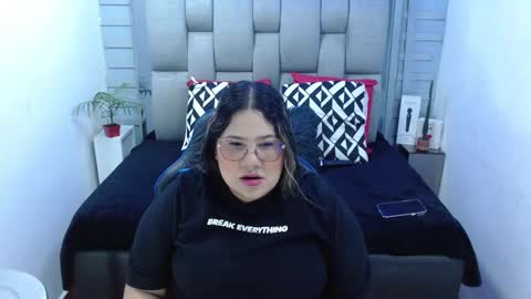 evelin zaens online show from March 10, 4:39 am