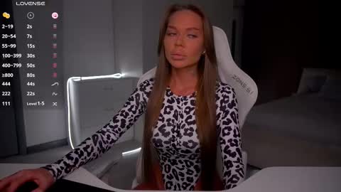 Evelina online show from February 13, 1:03 pm