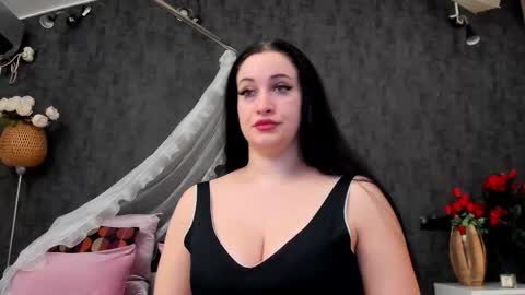 evellynereys online show from October 4, 3:48 am