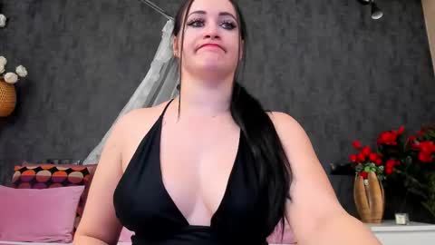 evellynereys online show from October 13, 4:03 am