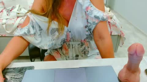 evelove online show from July 28, 5:24 pm