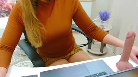 evelove online show from March 9, 3:16 pm