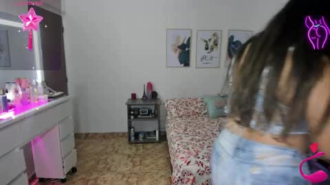 Evelyn online show from May 14, 10:41 pm