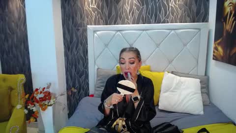 EvelynaGrey online show from February 24, 2:19 am