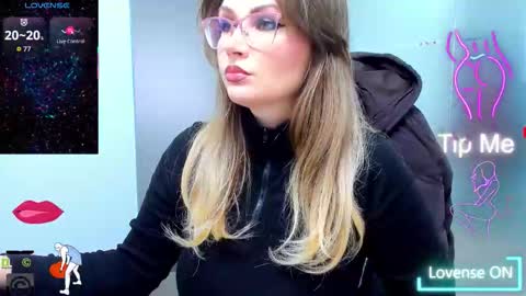 evelyne_rose online show from February 23, 6:04 am