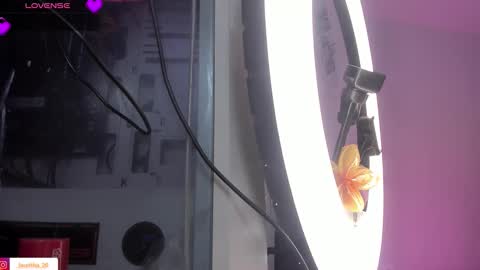 LAURA SOFIA  INDEPENDENT MODEL FOLLOW ME NOW ALMOST 10000 FOLLOWERS online show from March 13, 12:30 pm