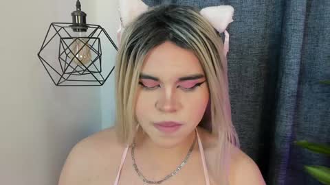 evelynn smith online show from January 24, 8:00 pm