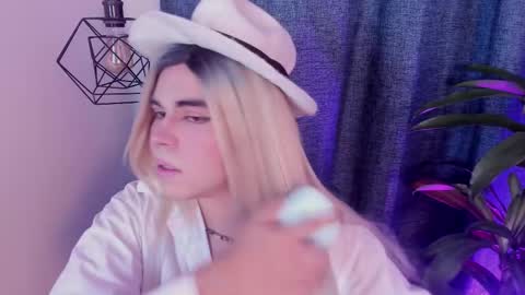 evelynn smith online show from February 24, 7:41 pm