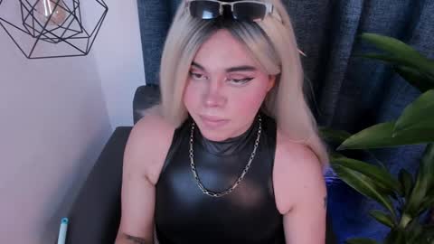 evelynn smith online show from January 31, 4:06 pm