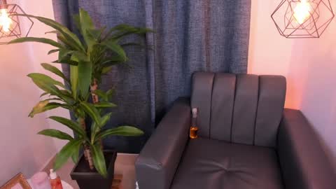 evelynn smith online show from January 17, 3:22 pm