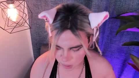 evelynn smith online show from February 18, 7:52 pm