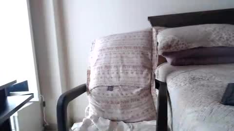 Evelyn Smith online show from July 1, 7:22 pm