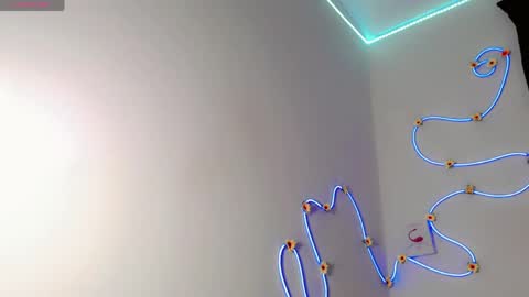 everlin_01 online show from May 18, 8:04 pm
