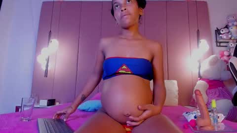 everly_smitth online show from September 27, 11:57 pm