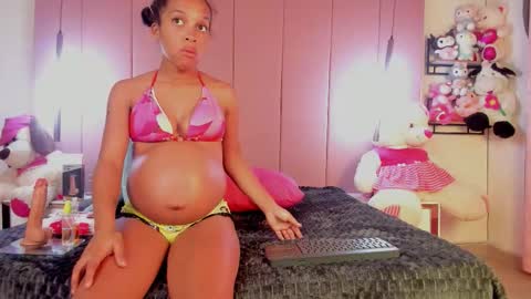 everly_smitth online show from October 10, 7:41 pm
