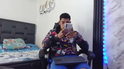 luis online show from January 18, 2:44 pm