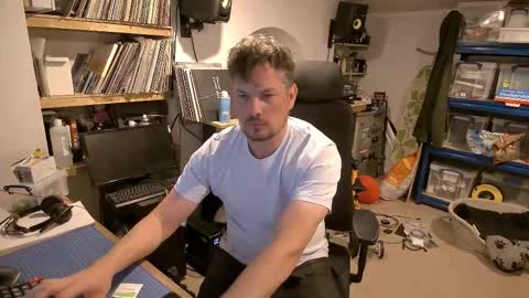 Snapshot of evgeniik chatting on September 13, 11:40 pm evgeniik online show from September 13, 11:40 pm