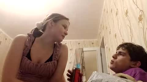 Evgeniy and Anna online show from February 22, 7:05 pm