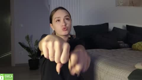 evi_woow online show from October 27, 8:53 pm