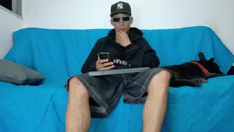 evil_boss1 online show from June 22, 2:39 am