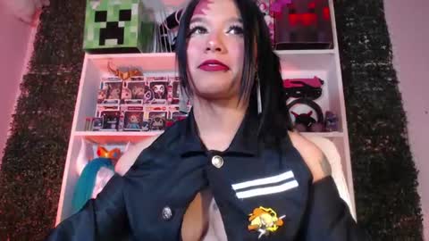 Im Evy online show from June 11, 5:22 pm