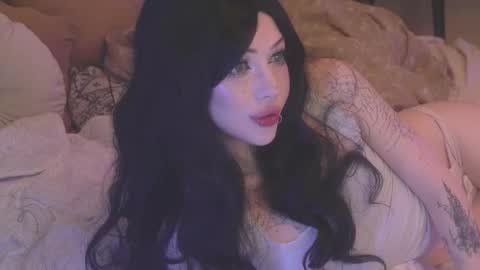 Alyson online show from November 17, 10:56 pm