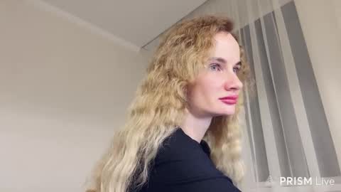 eximi online show from February 24, 10:02 pm