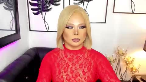 Lindsay online show from May 28, 6:28 pm