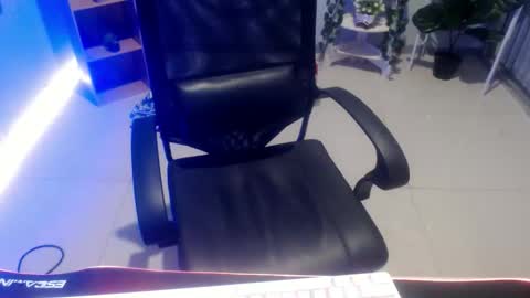 Breanna online show from October 25, 7:03 pm