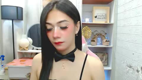 exotictssavie online show from November 4, 6:42 pm