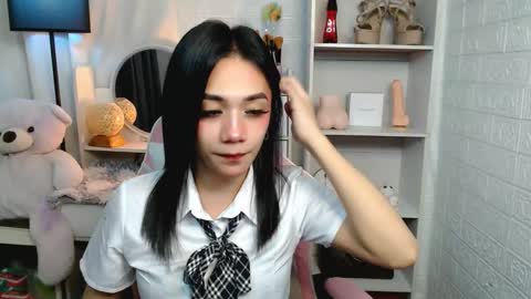 exotictssavie online show from March 8, 2:45 am