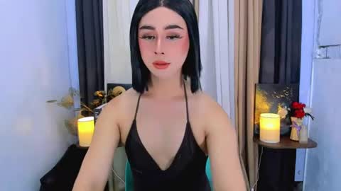 expensive_elise online show from July 15, 11:04 am