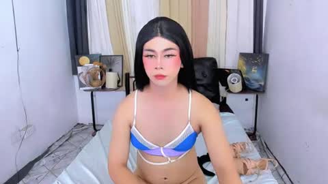 expensive_elise online show from June 29, 10:37 am