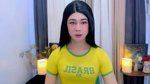 expensive_elise online show from July 28, 11:50 am