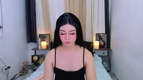 expensive_elise online show from June 24, 12:01 pm