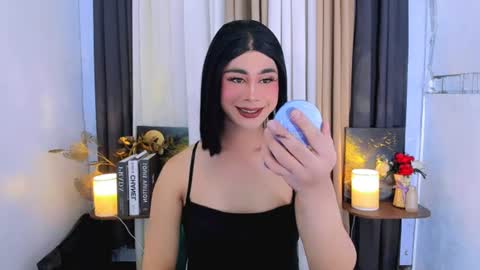 expensive_elise online show from July 14, 9:36 am