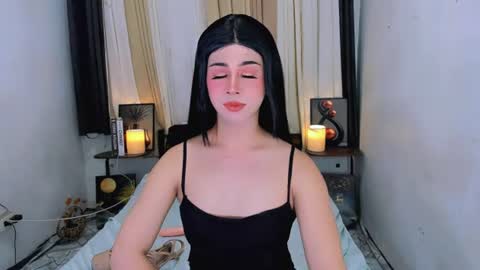 expensive_elise online show from June 19, 4:35 pm