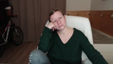 Crystal online show from December 3, 11:40 pm