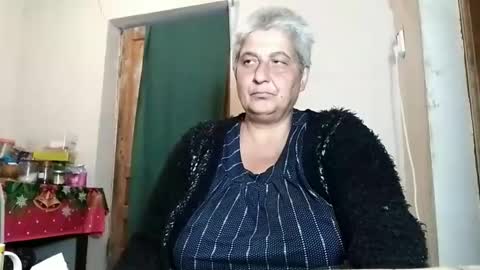 ExquisiteMature online show from September 23, 10:49 pm