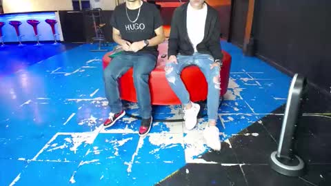 extrangers online show from November 3, 1:12 pm