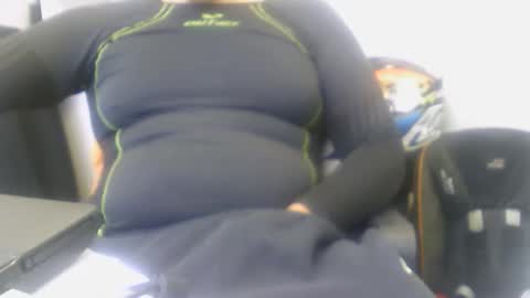 derssing online show from February 20, 9:44 am