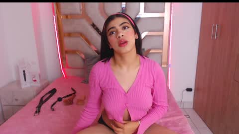 eylin_sofia online show from January 28, 3:47 am