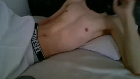 Ezequiel B. online show from December 28, 11:30 am